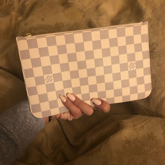 Louis Vuitton Damier Azur Clutch - Picture 2 of 8